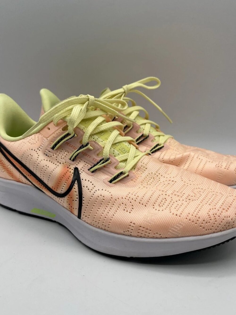 Nike Air Zoom Pegasus 36 Running Shoes Pink Volt AV6259-800 Women's size 9